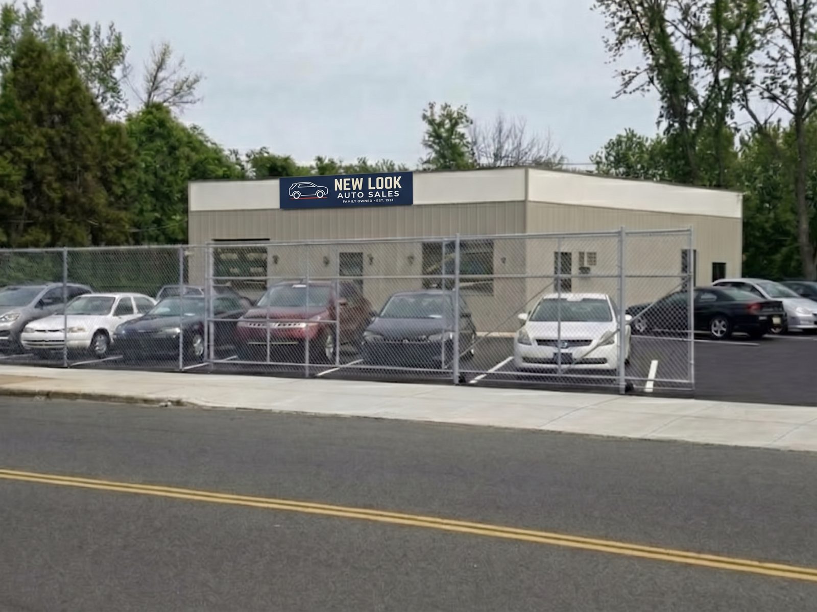 New Look Auto Sales lot and building at 482 Main St, Indian Orchard